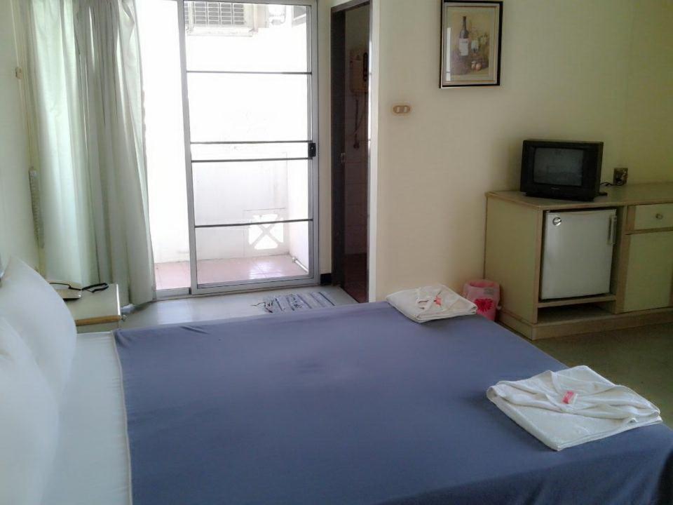 M In Korat apartamento con servicio Nakhonratchasima Habitación foto
