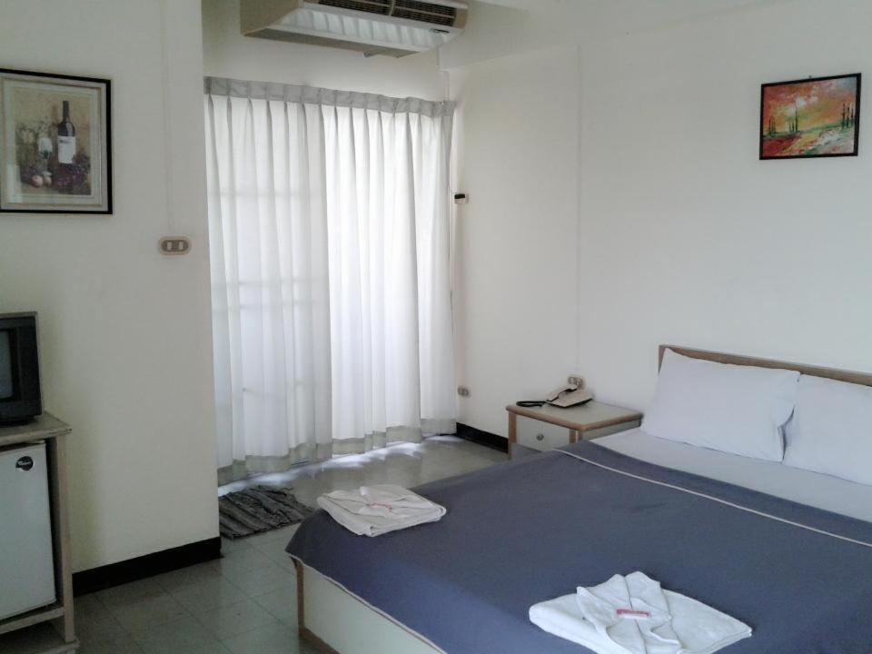 M In Korat apartamento con servicio Nakhonratchasima Exterior foto
